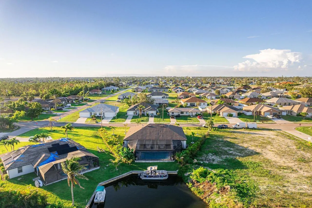 Entire Luxury Duplex Gulf Access Heated Saltwater Pool Villa *