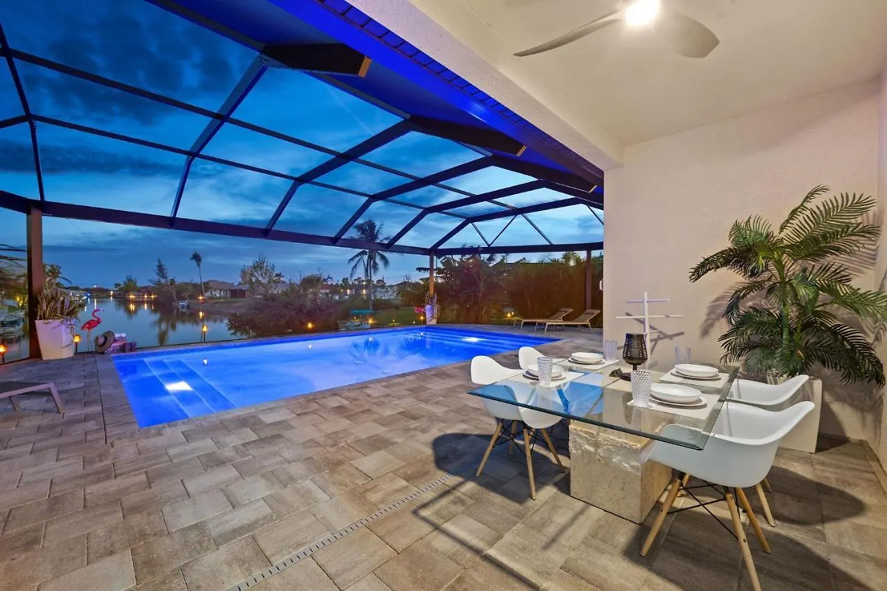Entire Luxury Duplex Gulf Access Heated Saltwater Pool Cape Coral