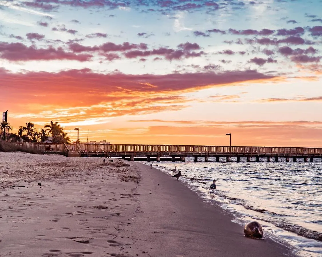 度假居 The Salt Life Get Away - Cape Coral, Florida *