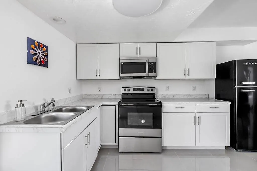 Apartment Location In Cape Coral!