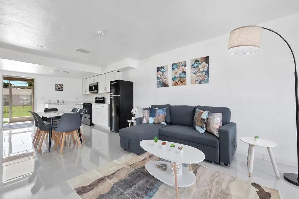 Location In Cape Coral! * Cape Coral