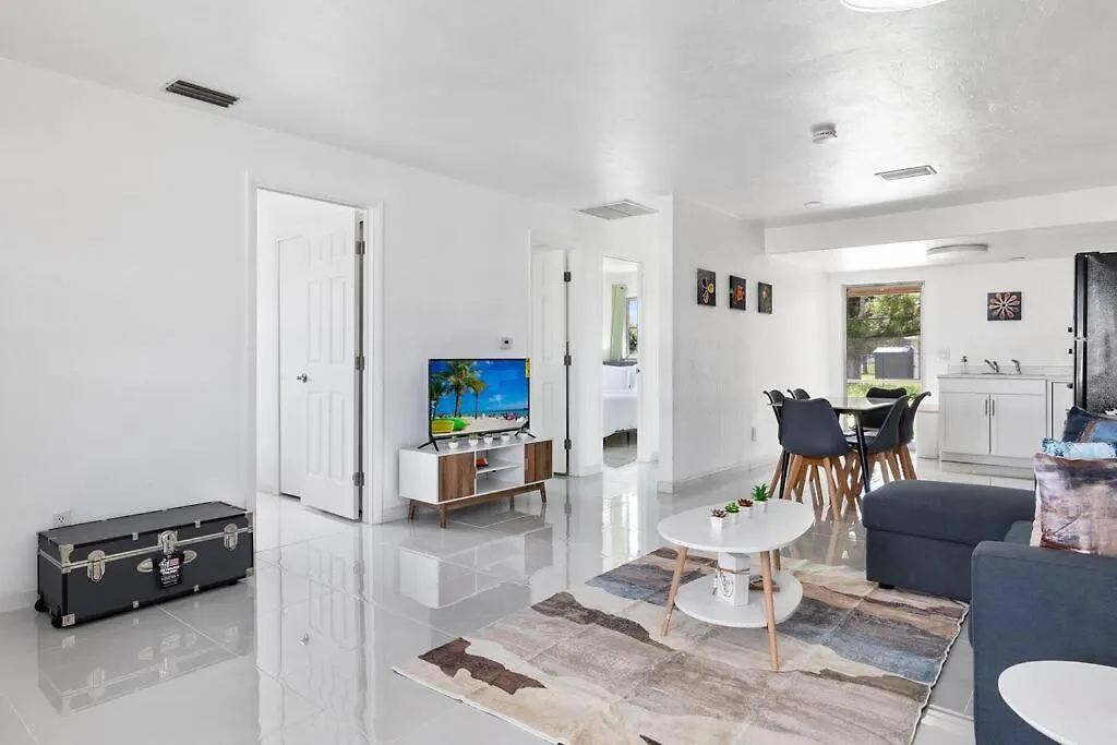 Apartment Location In Cape Coral!