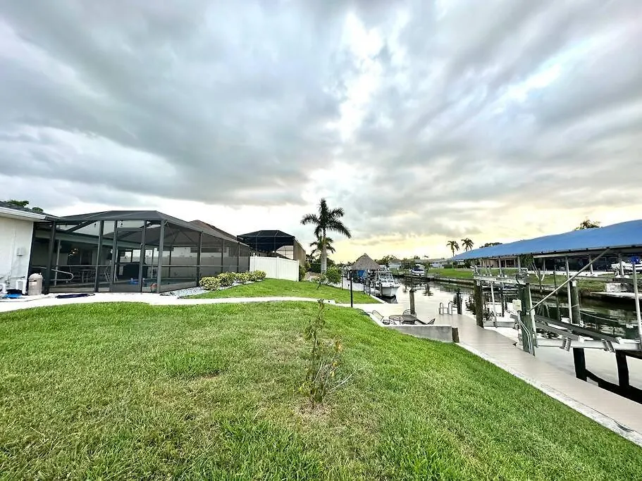 Gulf Access Oasis W/ Heated Pool ! *