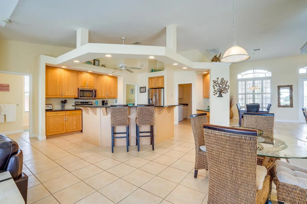 Waterfront Lanai, Pool And Dock! Holiday home *