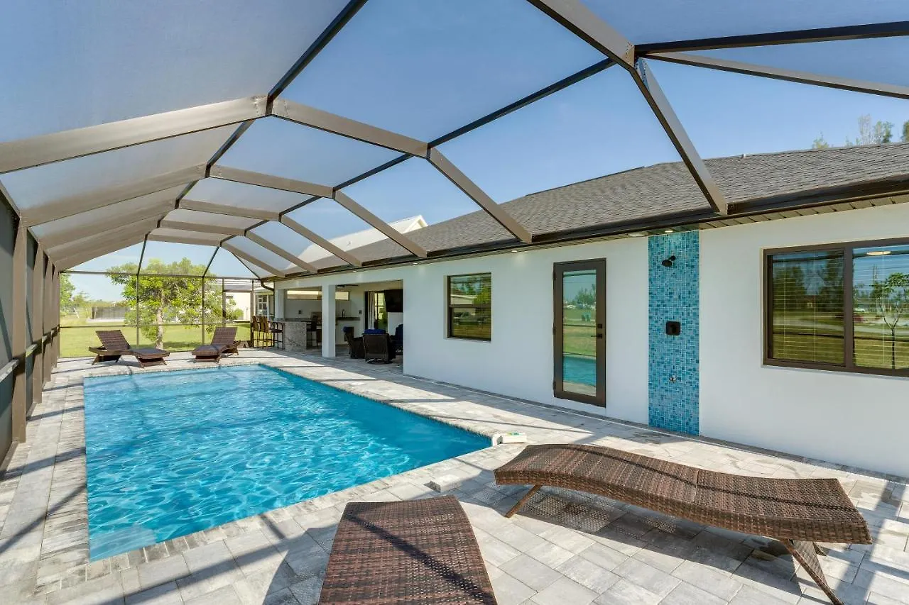 Vacation With Private Pool And Grill Holiday home