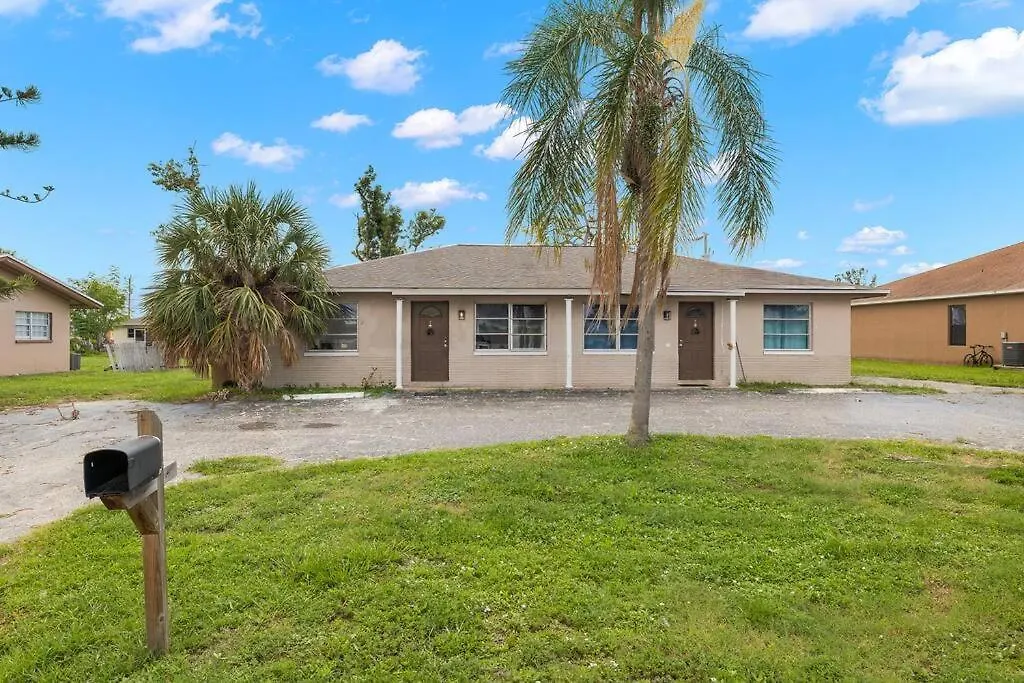 The Heart Of Cape Coral! * Cape Coral