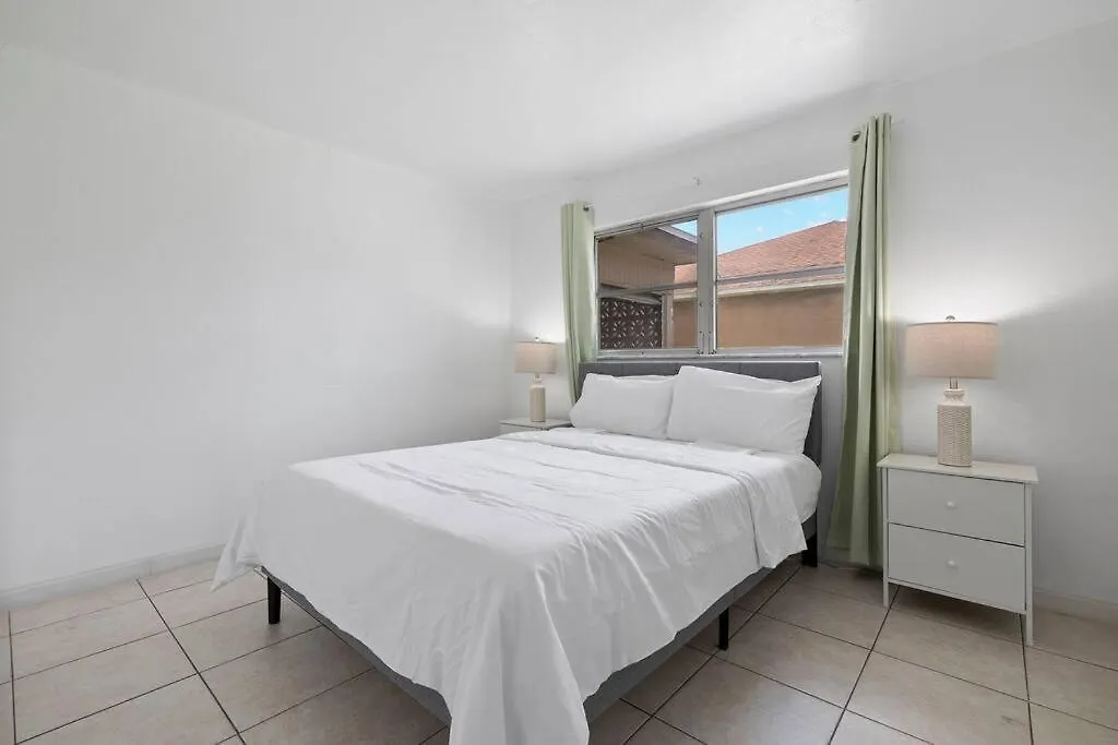 Apartment The Heart Of Cape Coral! Cape Coral