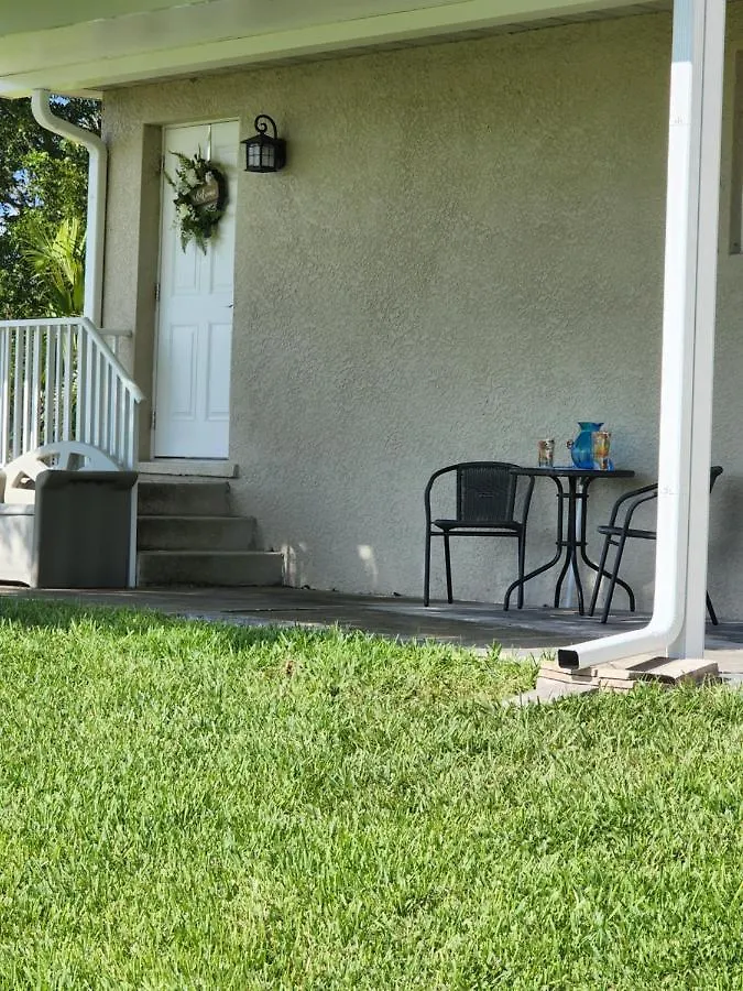 Quails Nest Guest house Cape Coral
