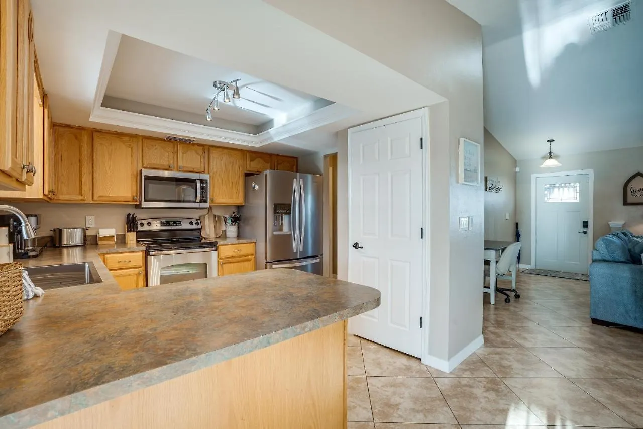 With Screened Pool And Patio! *
