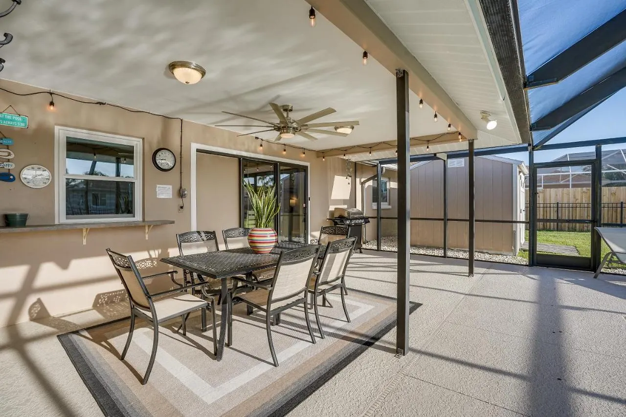 With Screened Pool And Patio! Holiday home *