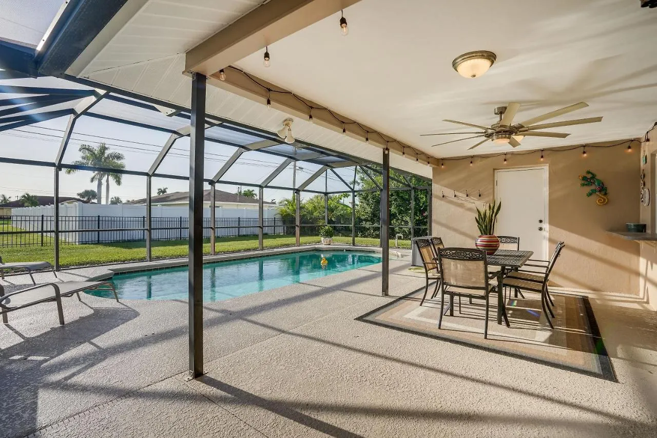 With Screened Pool And Patio! Holiday home *