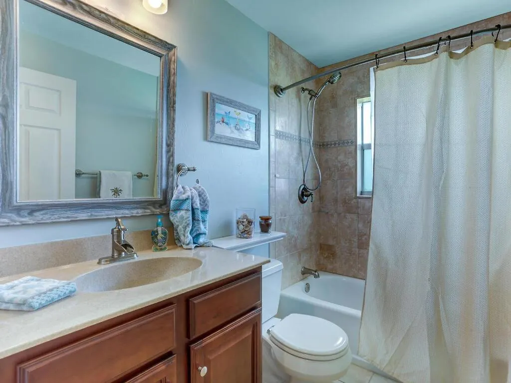Tropical Paradise Getaway Cape Coral