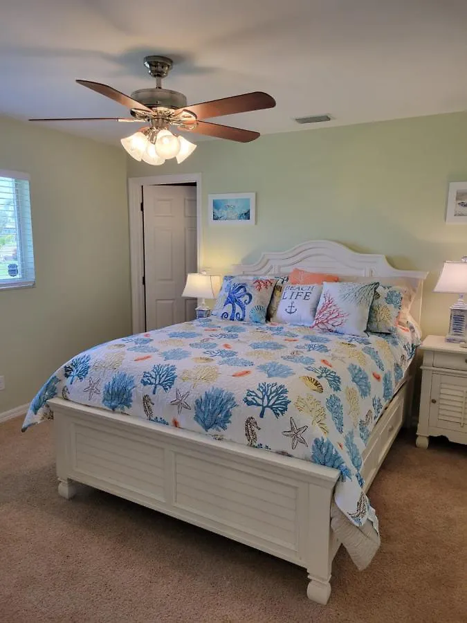 Holiday home Tropical Paradise Getaway *