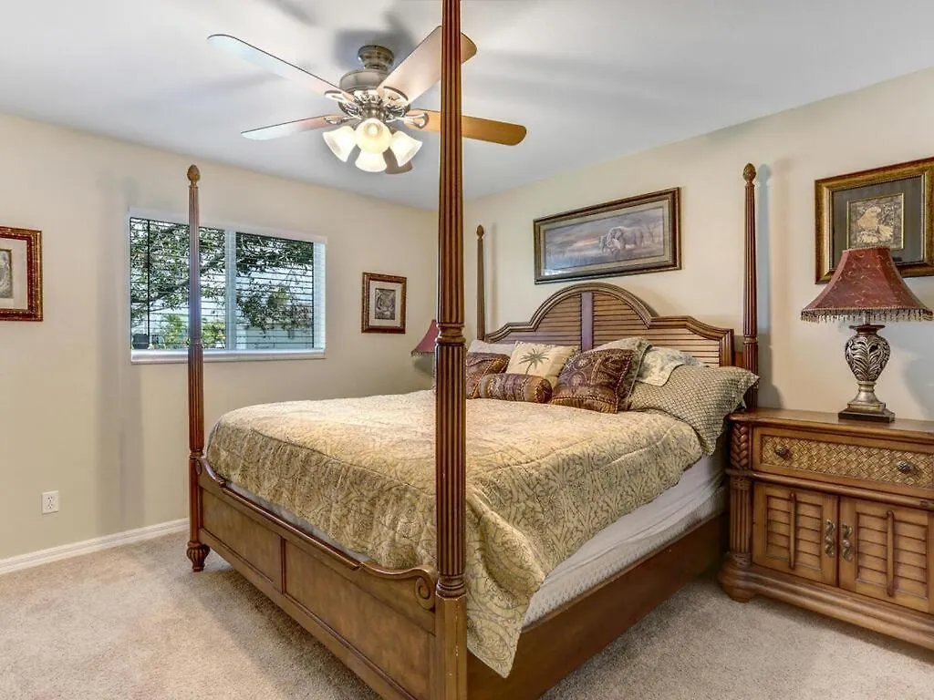 Tropical Paradise Getaway * Cape Coral