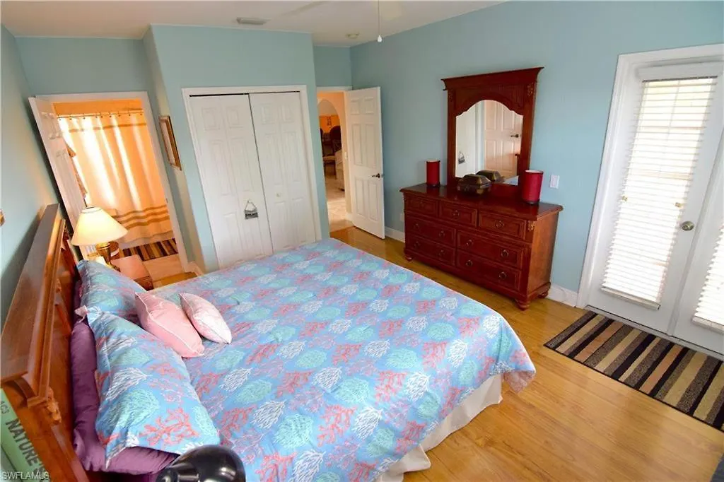 Holiday home Water Views & Community Pool - Casa Marbella - Roelens Vacations Cape Coral