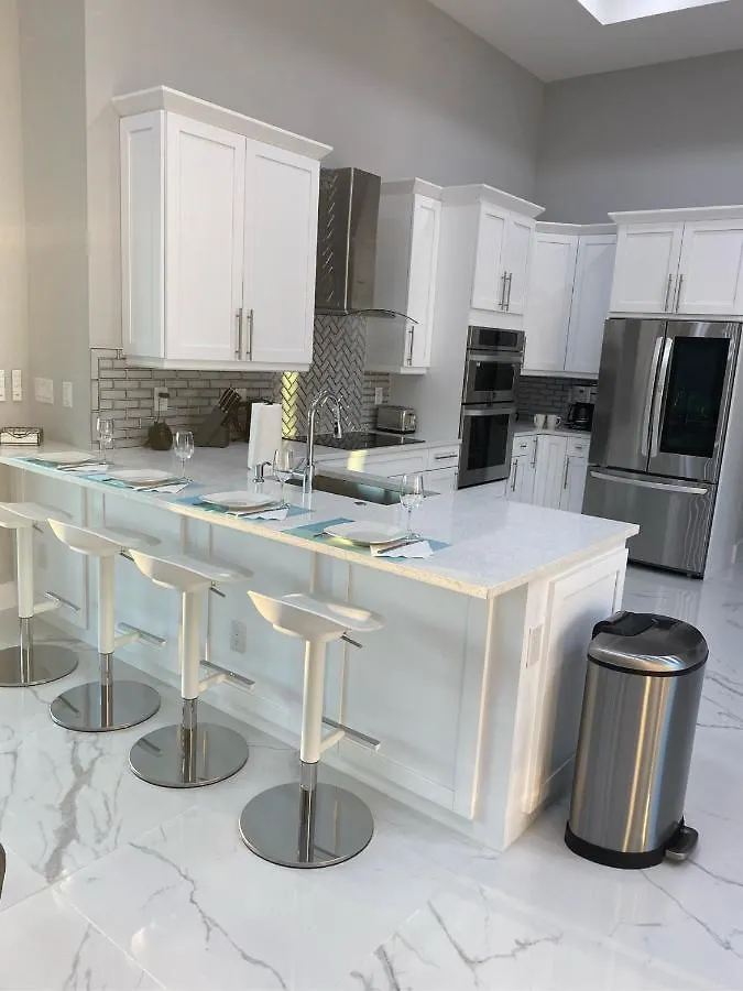 Villa Modern New In Cape Coral