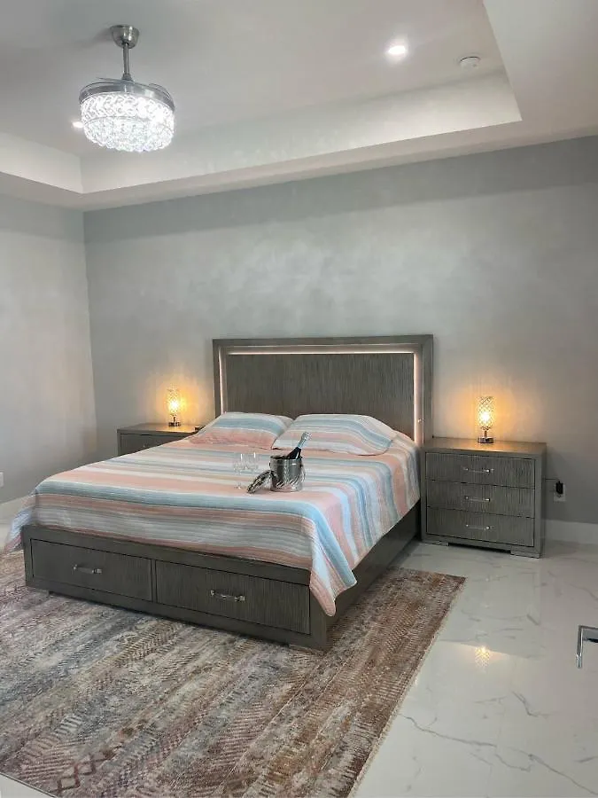 Villa Modern New In Cape Coral