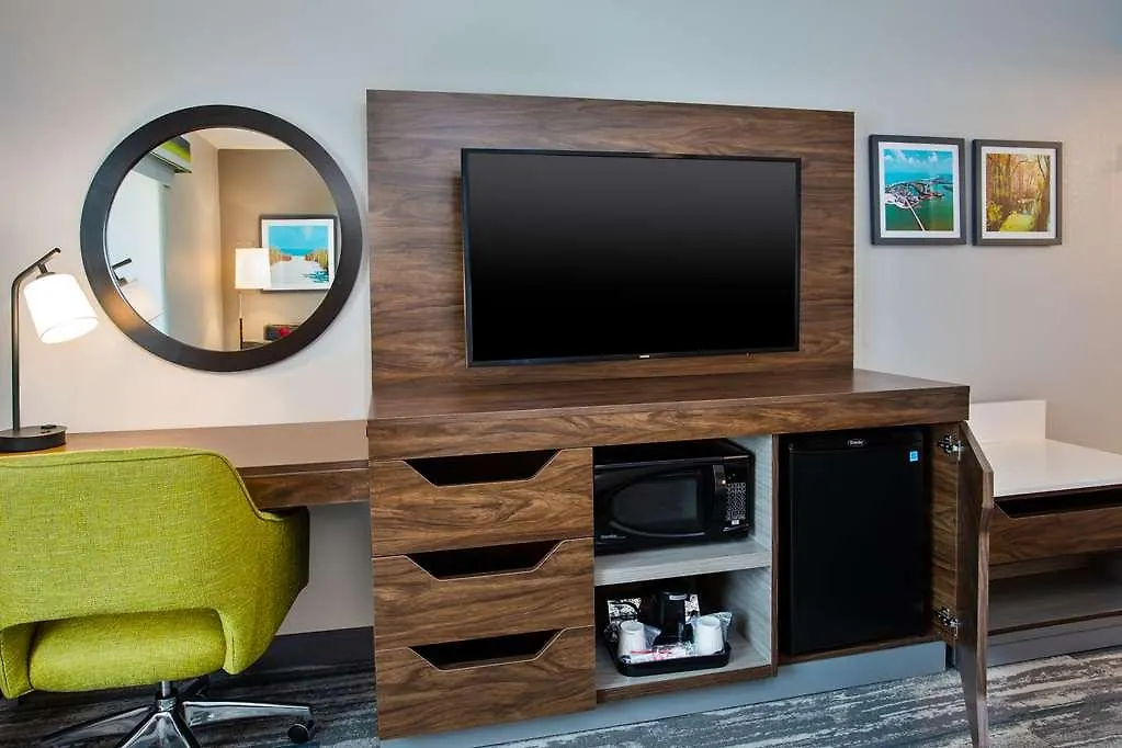 Hampton & / Myers Hotell
