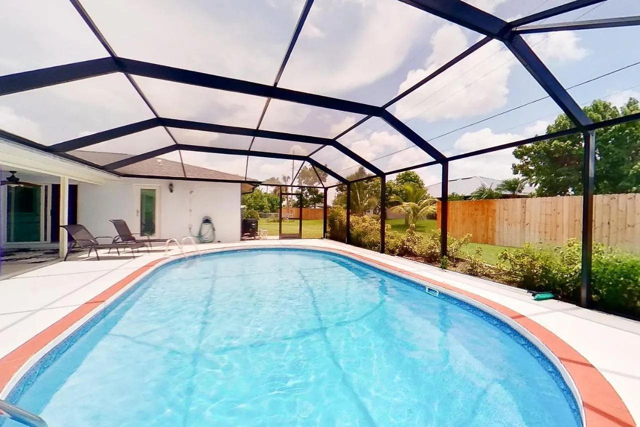 Holiday home Sun-soaked Serenity
