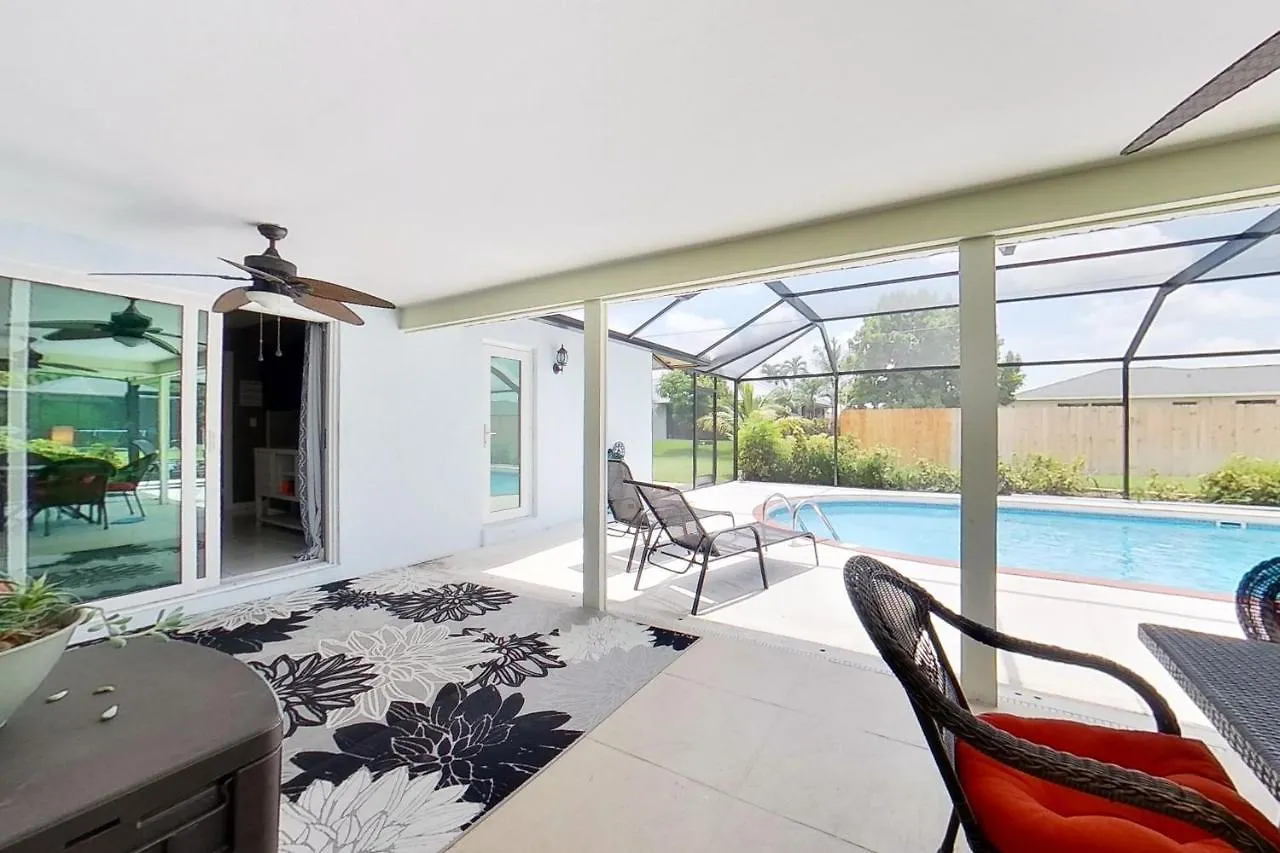 Sun-soaked Serenity Holiday home *