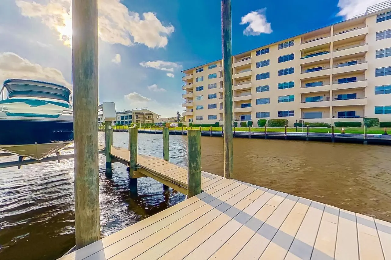 Palms On The Canal * Cape Coral