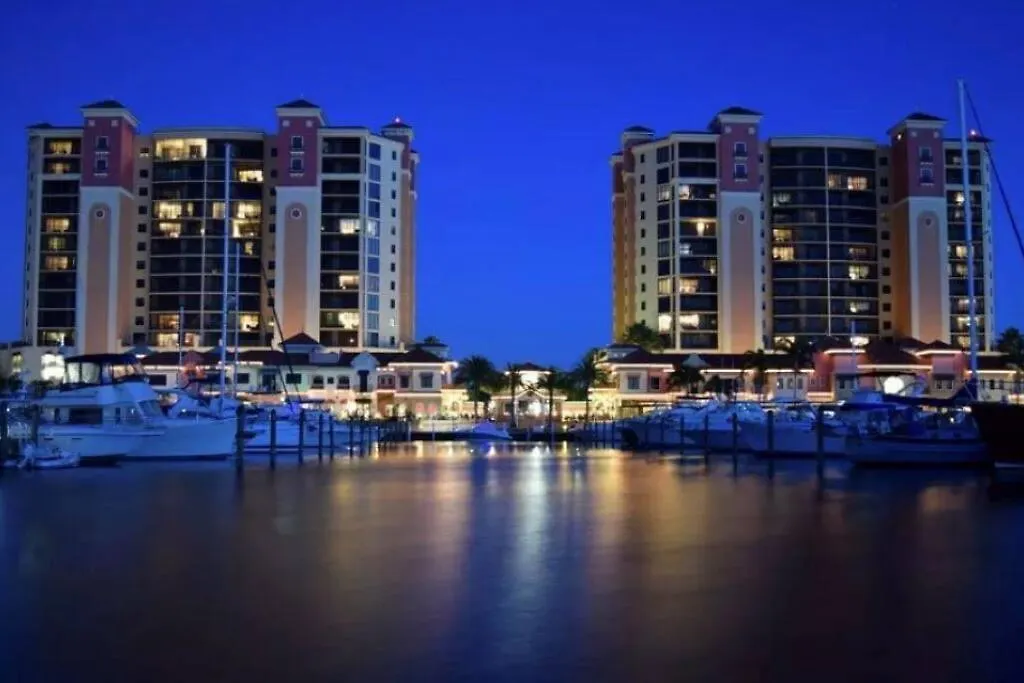 Holiday home Palaco Paradise, Canal View And Pool Cape Coral