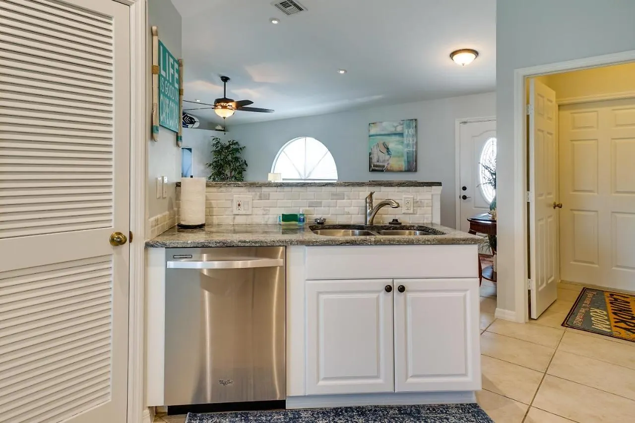 Holiday home Centrally Located Oasis Pool And Lanai *