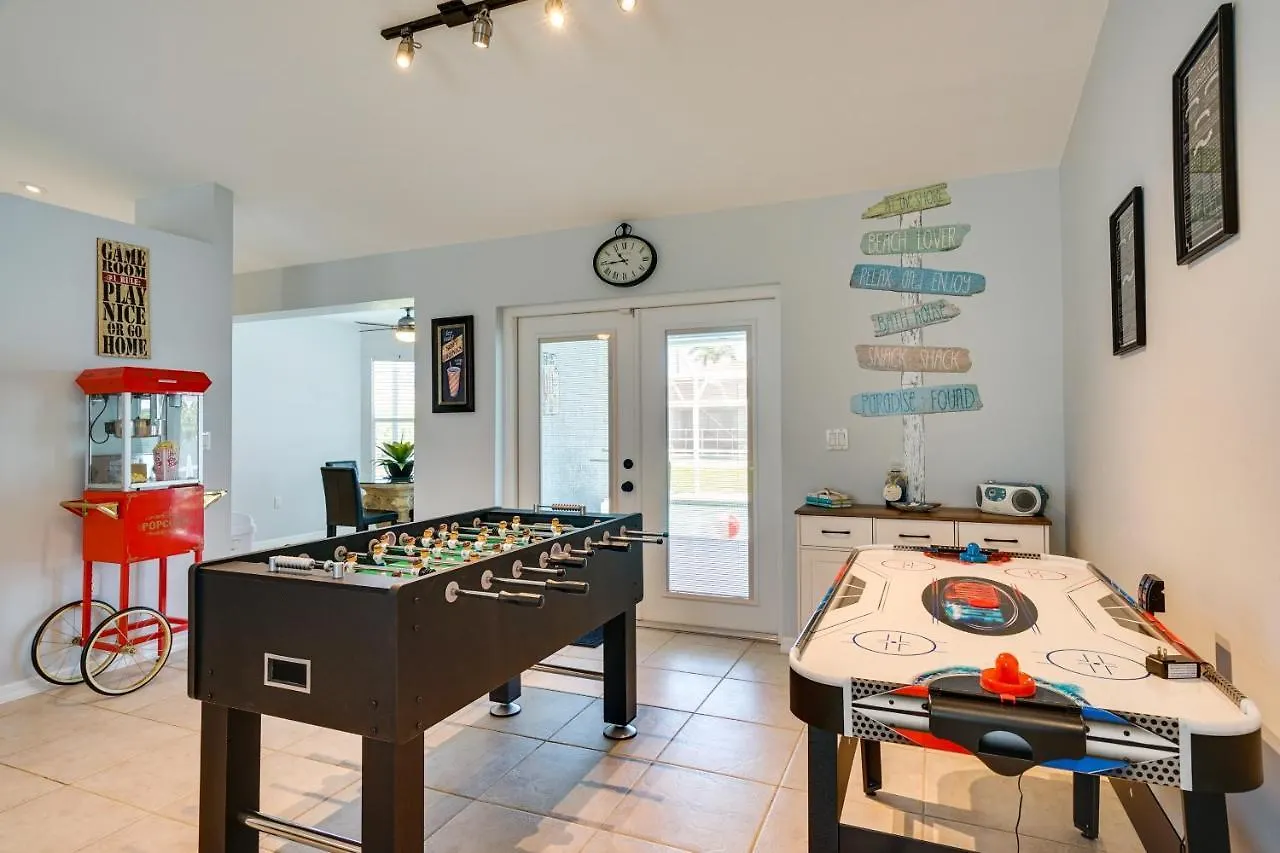 Centrally Located Oasis Pool And Lanai Holiday home