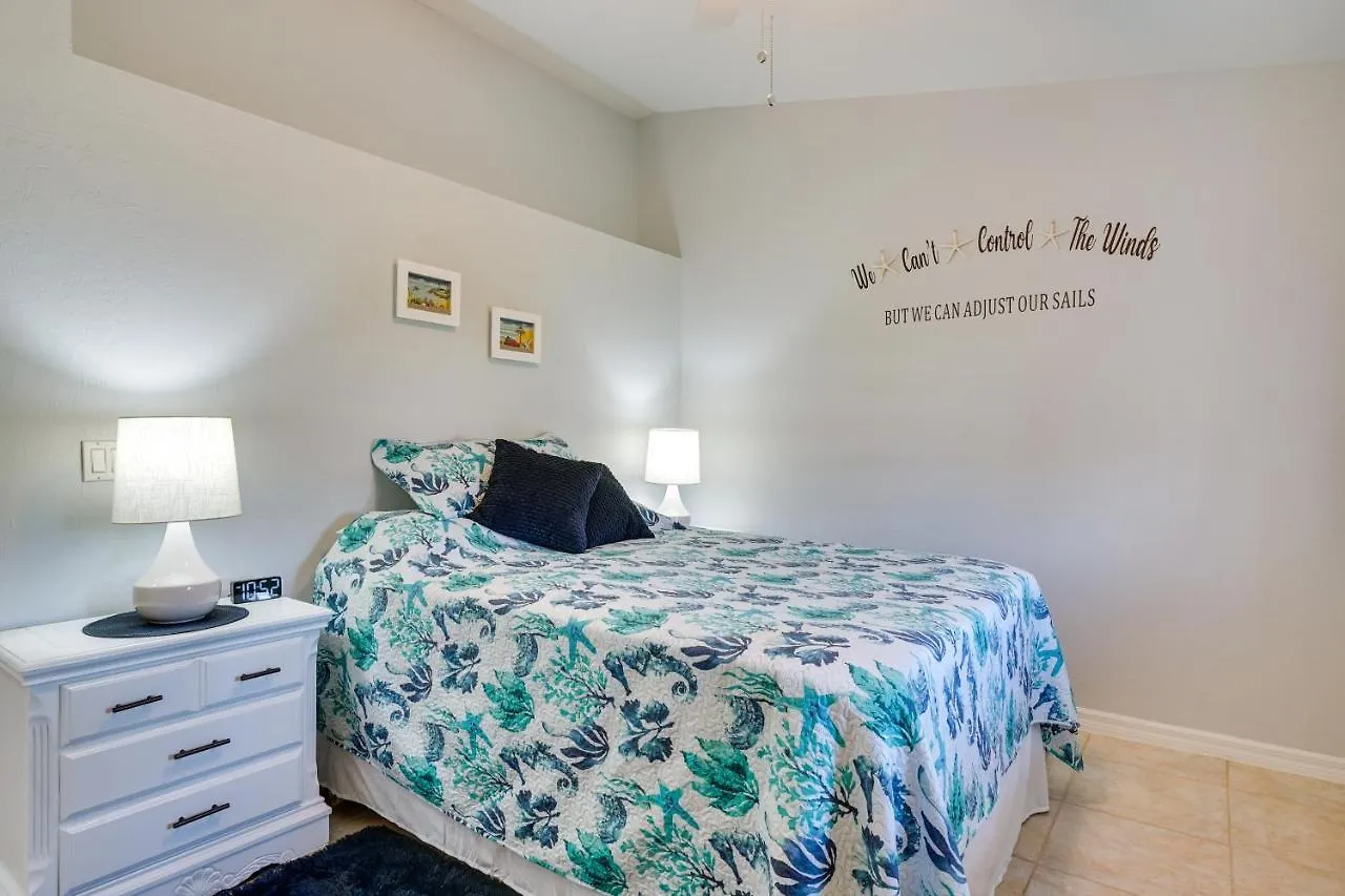Centrally Located Oasis Pool And Lanai Holiday home *
