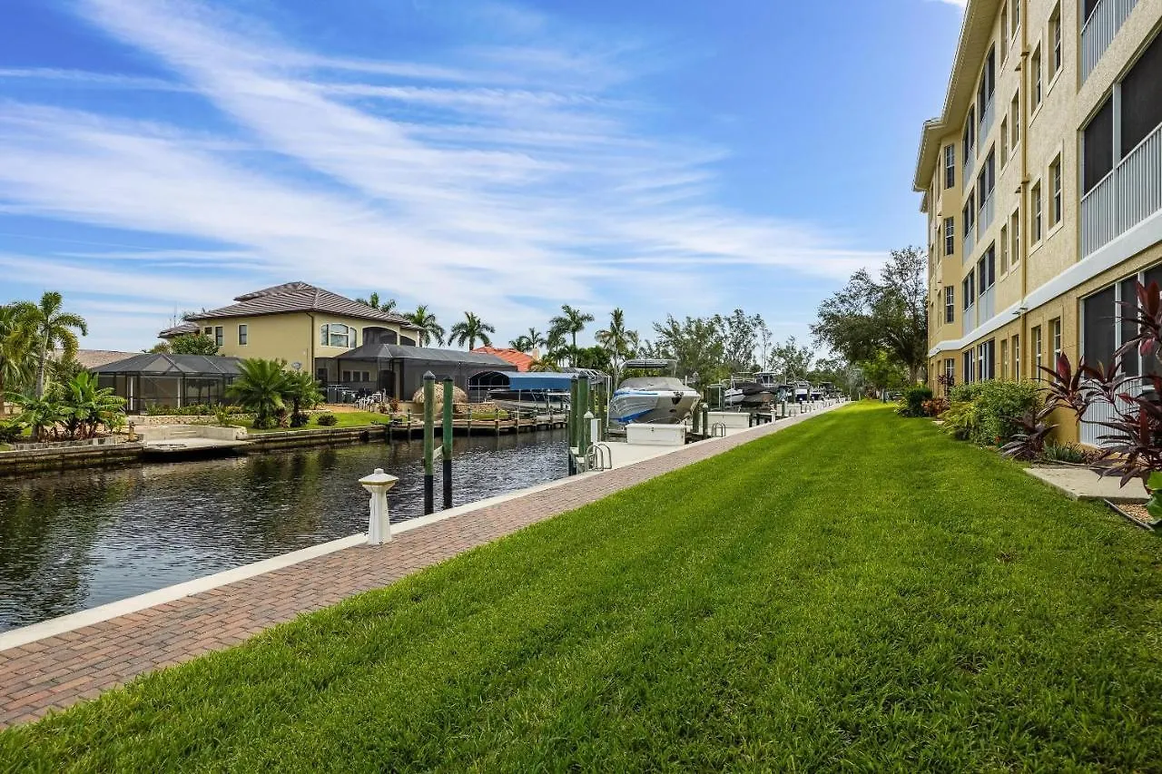 Closest To The Pool! - Updated, Bright & Cheery - Serenity Cove - Roelens Vacations