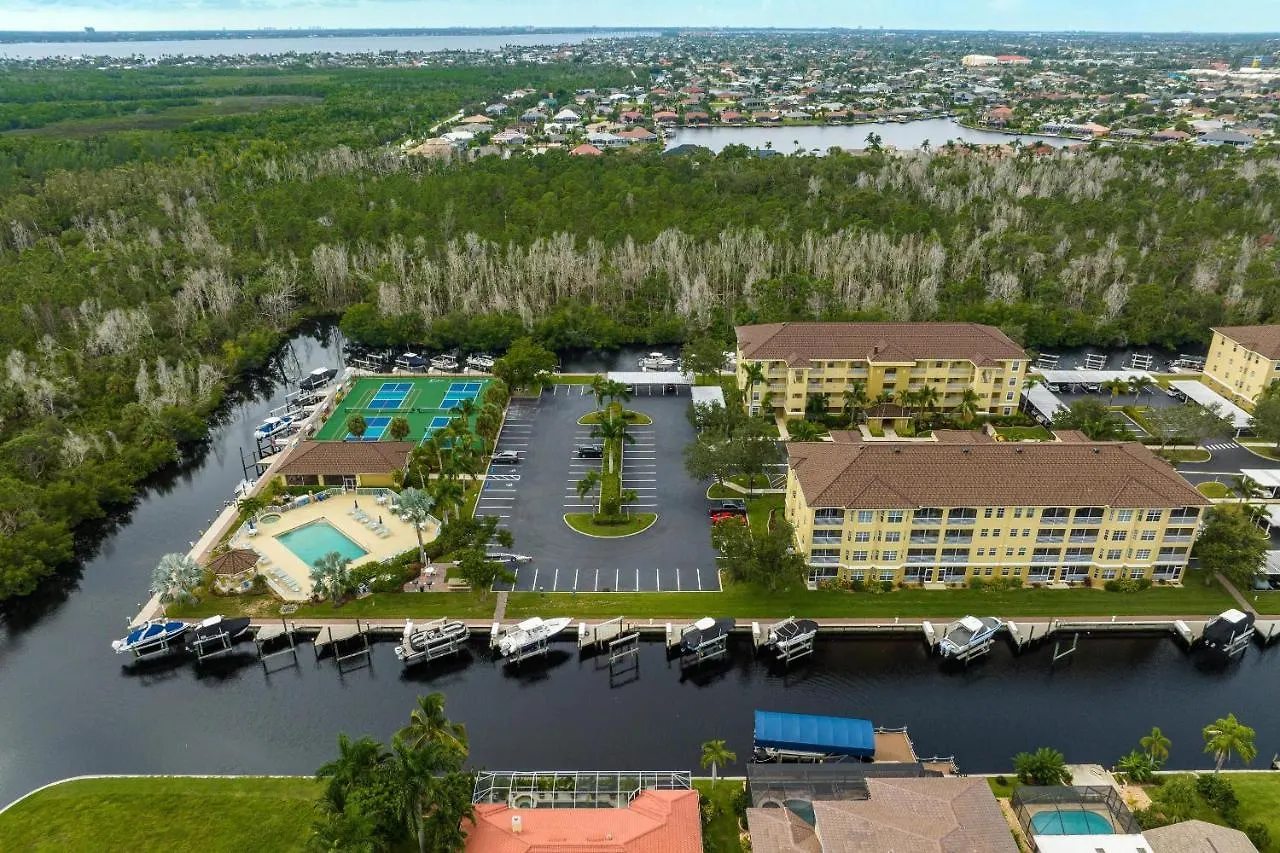 Closest To The Pool! - Updated, Bright & Cheery - Serenity Cove - Roelens Vacations