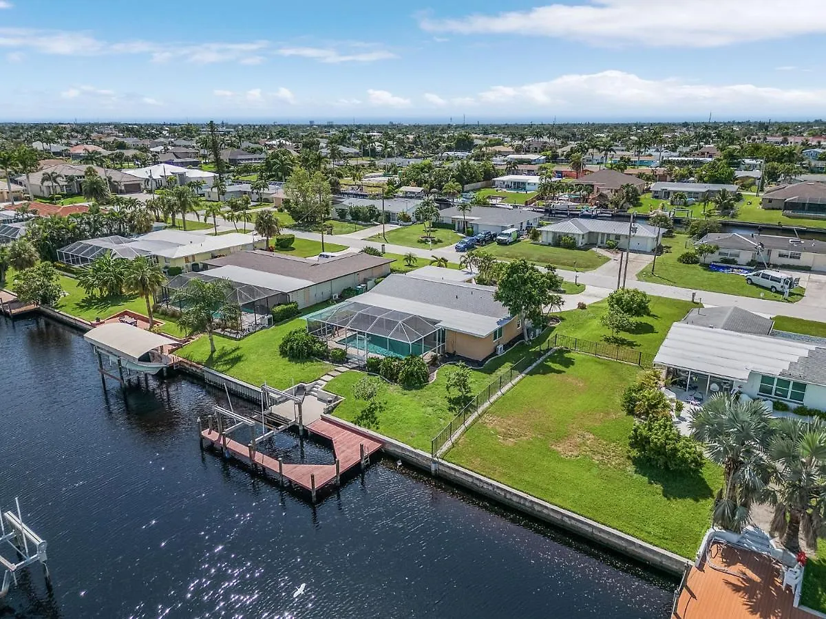 Direct Gulf Access - Just Mnutes To The River! - Heated Pool! - Waterside Serenade - Roelens Cape Coral