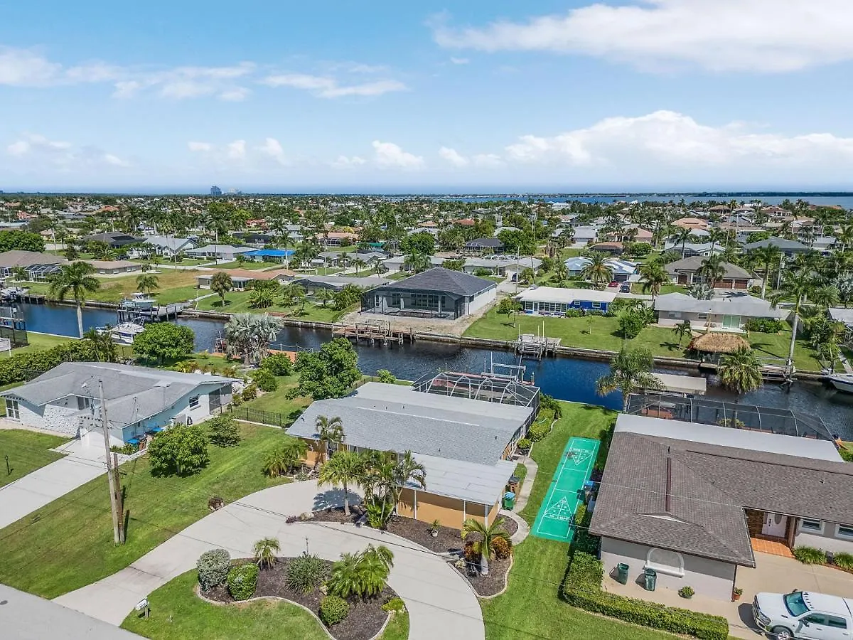 Direct Gulf Access - Just Mnutes To The River! - Heated Pool! - Waterside Serenade - Roelens Cape Coral