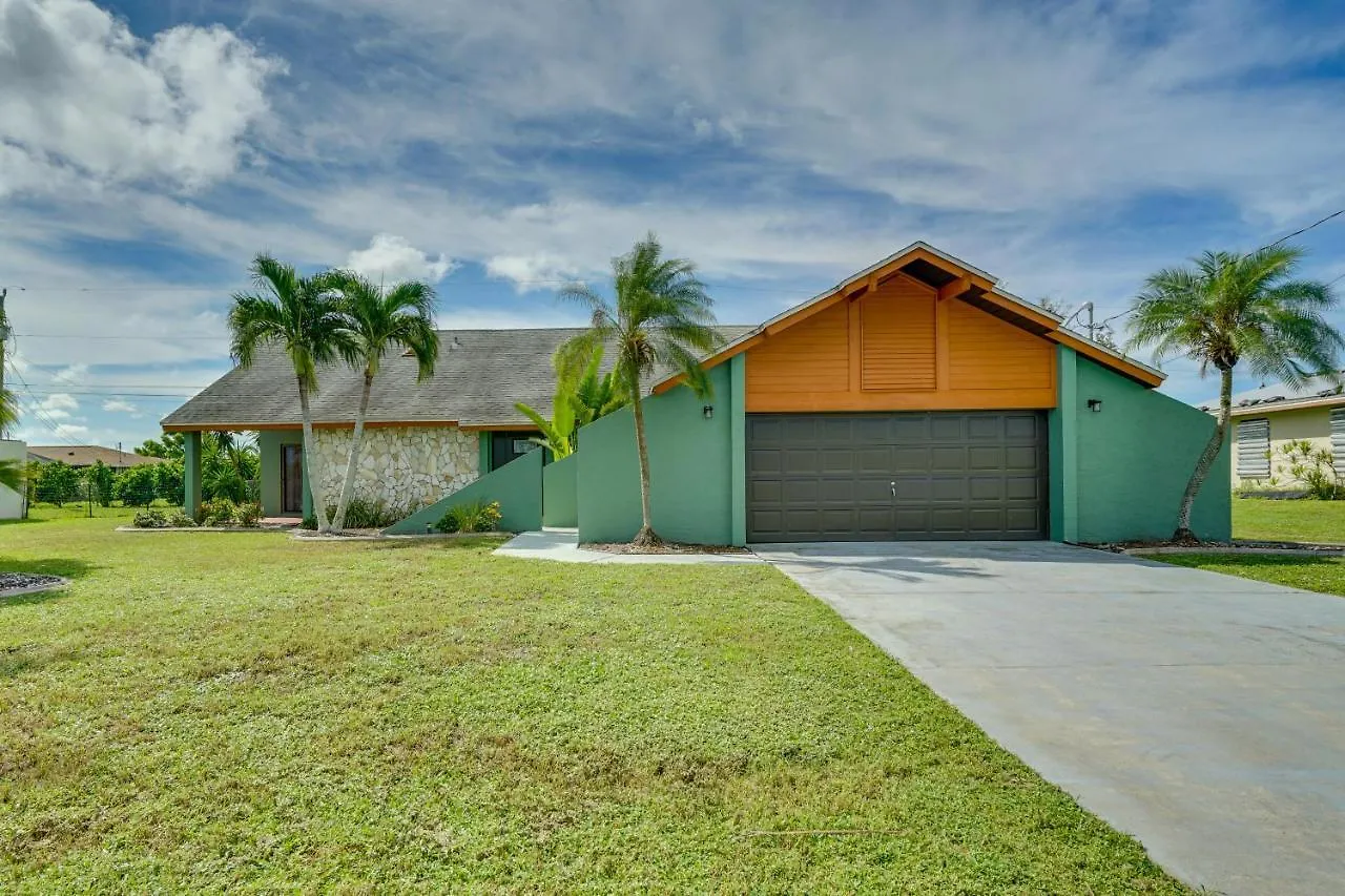 Near Beaches And Downtown Holiday home