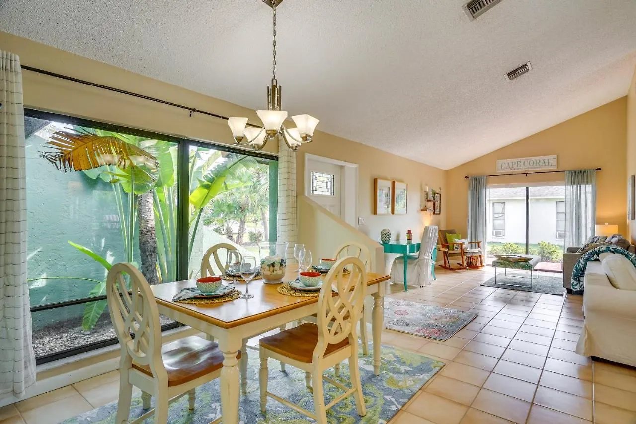 Near Beaches And Downtown Holiday home