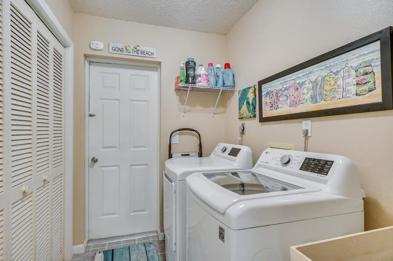 Near Beaches And Downtown * Cape Coral