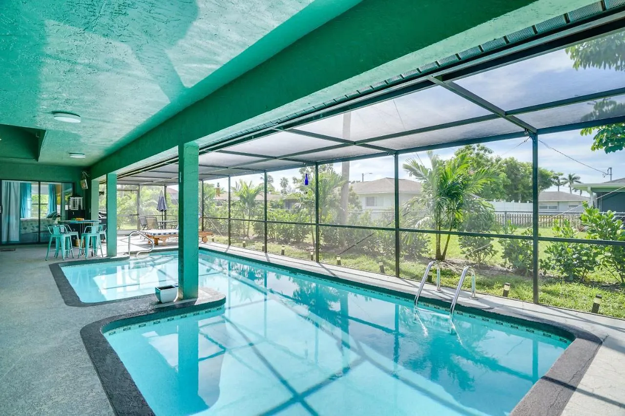 Near Beaches And Downtown Cape Coral