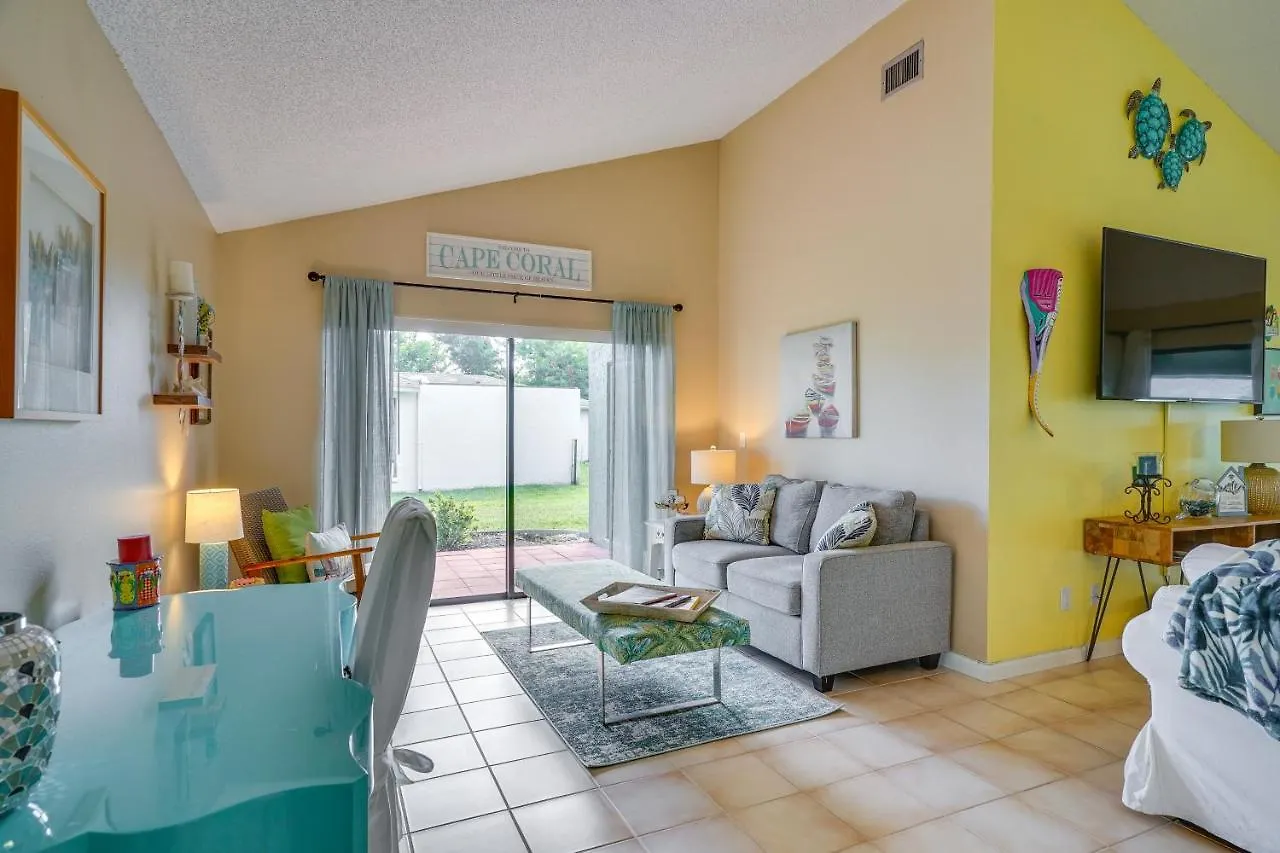 Near Beaches And Downtown Holiday home *