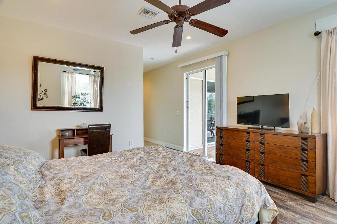 Spacious With Screened Lanai And Pool! Holiday home *