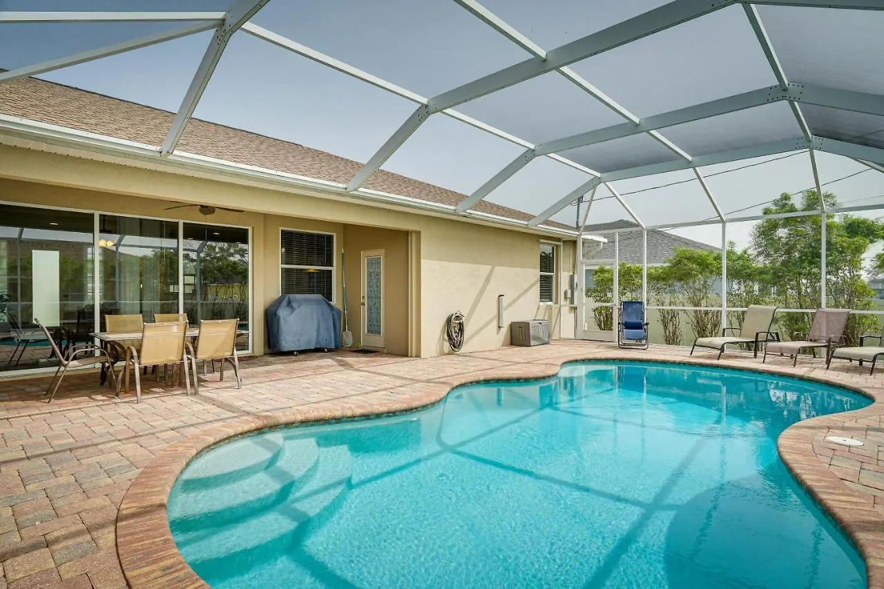 Spacious With Screened Lanai And Pool! Holiday home