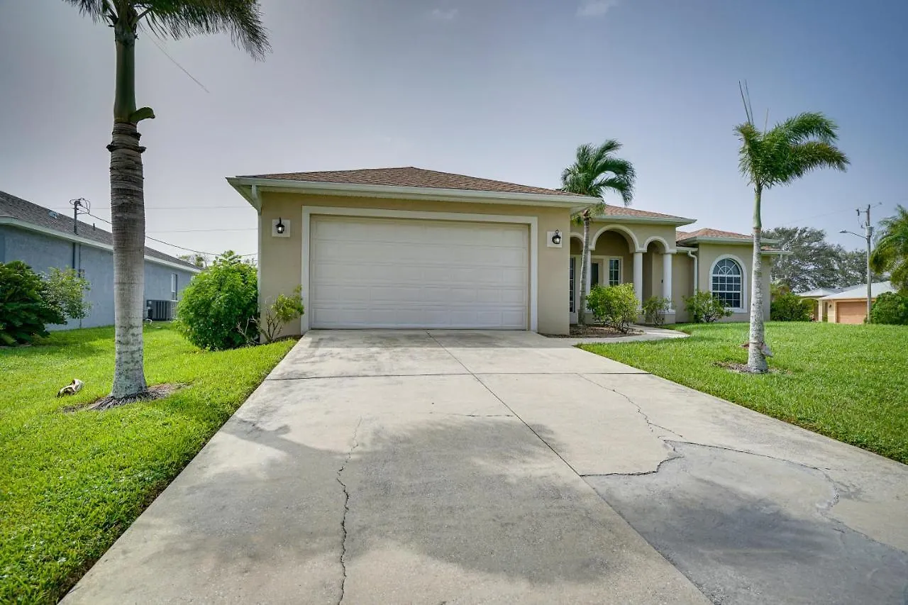 Spacious With Screened Lanai And Pool! *
