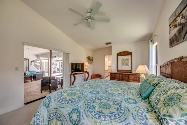 Villa Mcarita - 4 Bedroom W. Heated Pool On The Water *