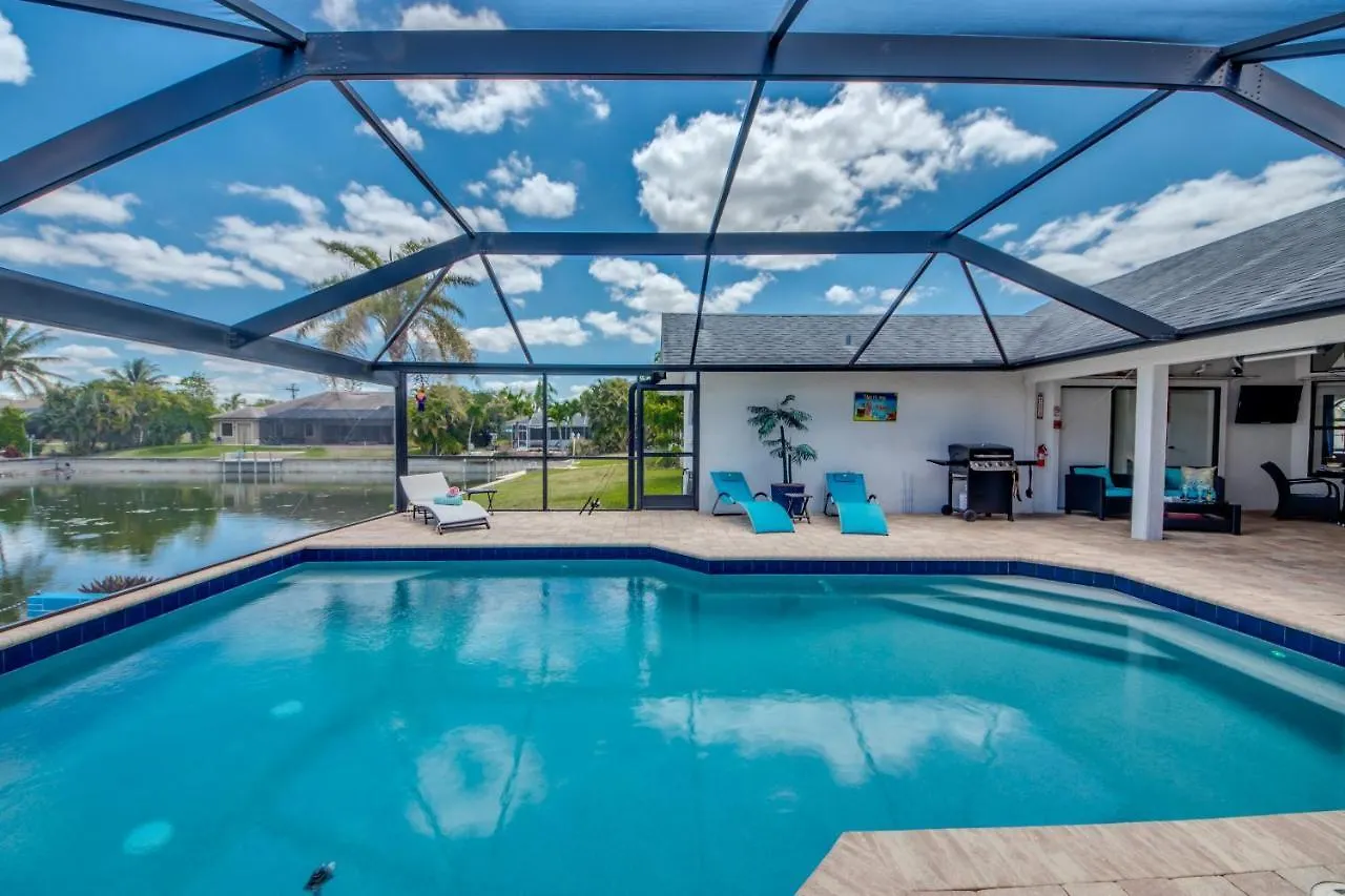 Villa Mcarita - 4 Bedroom W. Heated Pool On The Water *