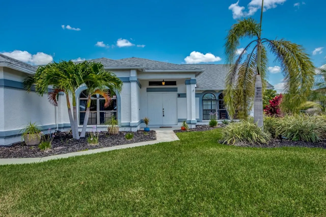 Mcarita - 4 Bedroom W. Heated Pool On The Water Cape Coral