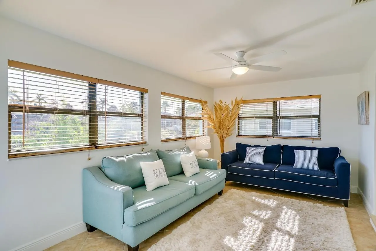 Waterfront With Pool, Dock And Grill! Cape Coral