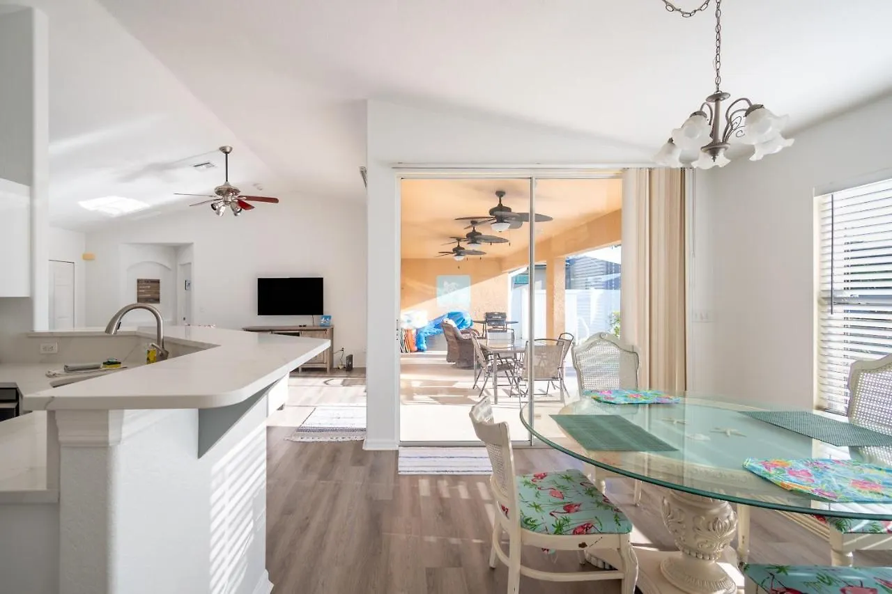 Serene 3-bedroom Haven Near Sanibel Beach!