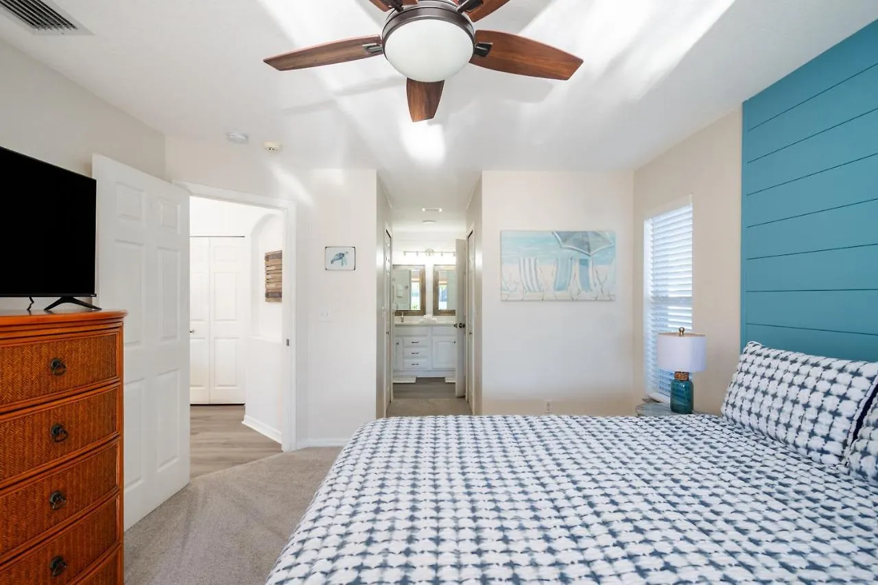 Holiday home Serene 3-bedroom Haven Near Sanibel Beach! *