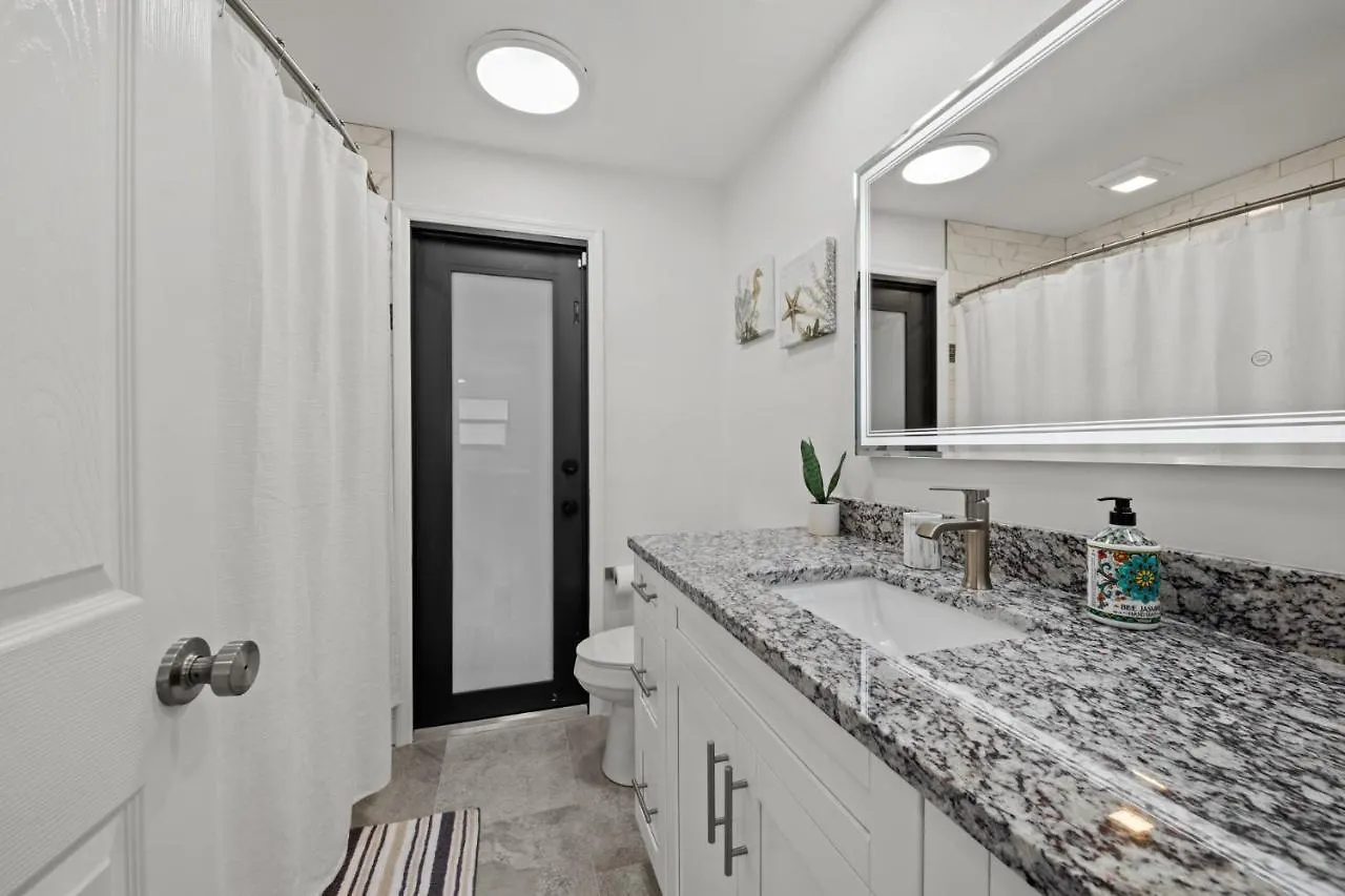Holiday home Direct Sailboat Access & Southern Exposure Heated Pool - Coconut Hideaway - Roelens *
