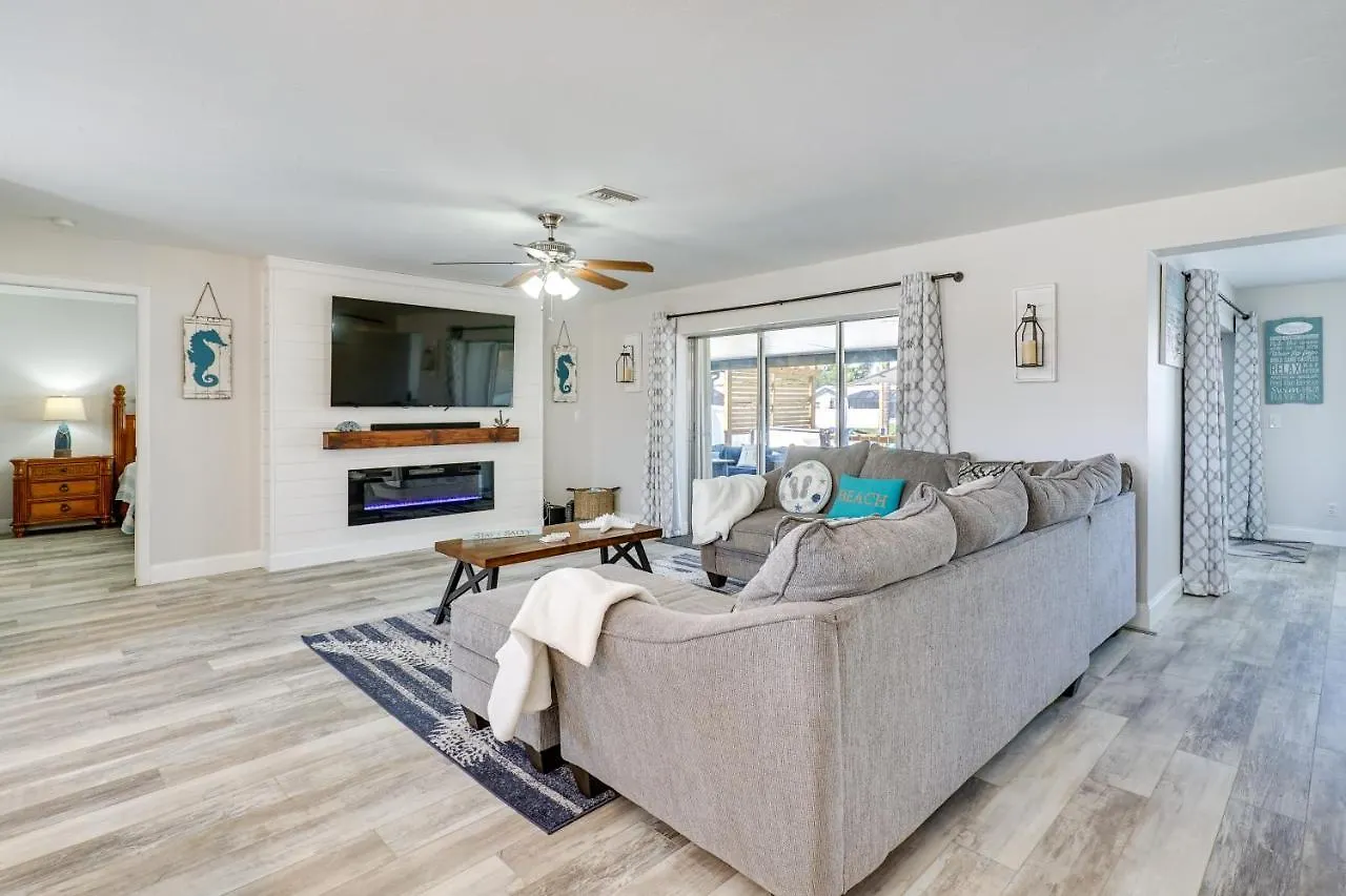 Holiday home Remodeled Hot Tub And Pool! *