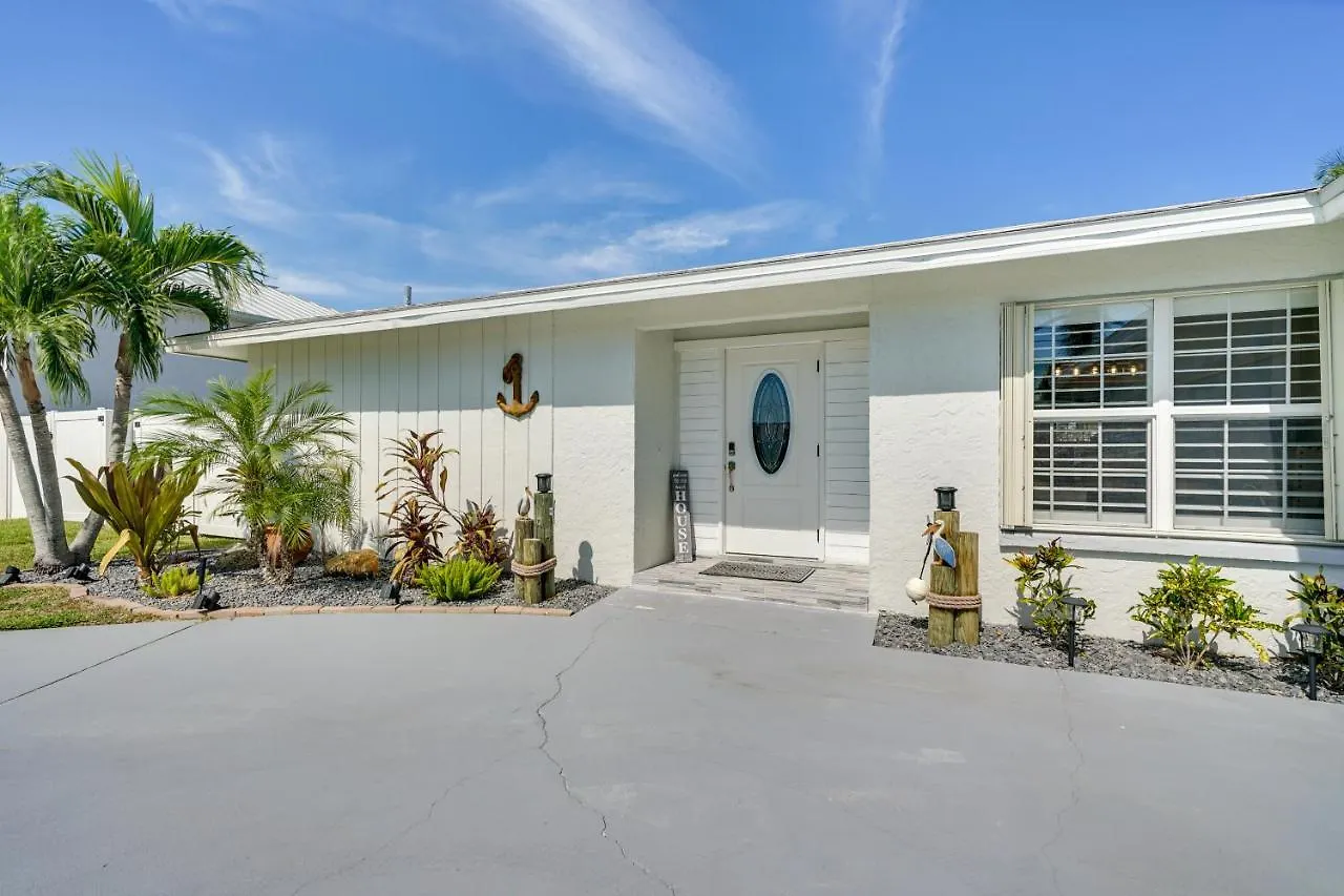 Holiday home Remodeled Hot Tub And Pool! *